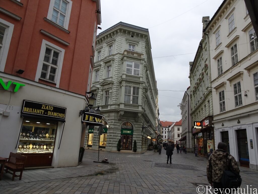 ブラチスラヴァ旧市街のとある街角