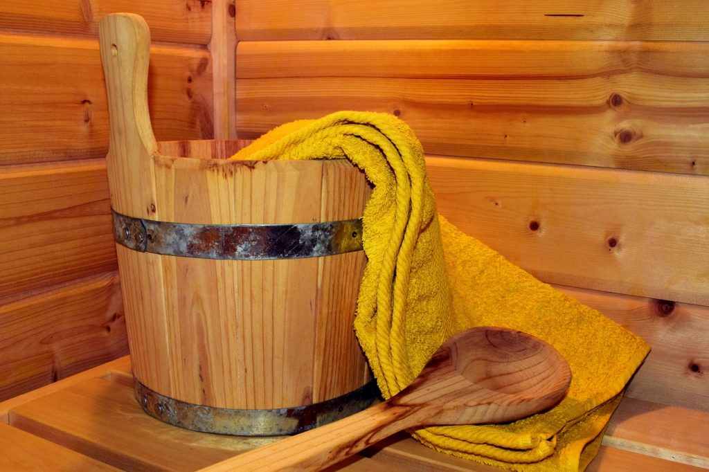 サウナで使う桶（フィンランド語でsaunakiulu）の写真