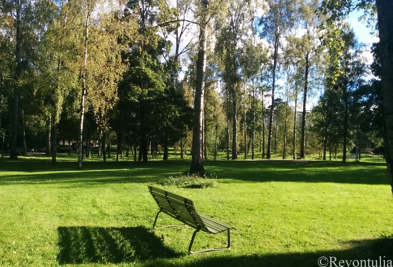 シベリウス公園のベンチ